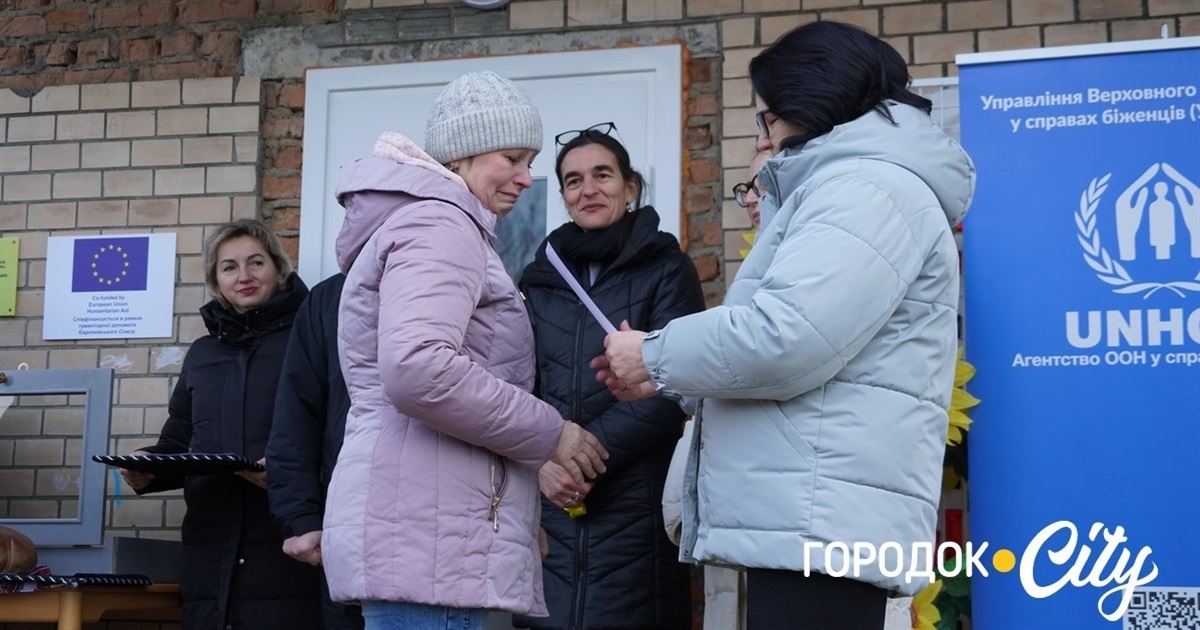 Житло для нових городоччан. У Городку 24 родини ВПО отримали ключі від нових квартир