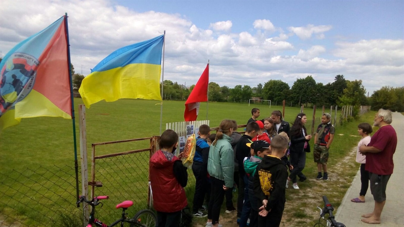 Спортивні турніри влаштувалала громадськість дітям у парку Володимирця