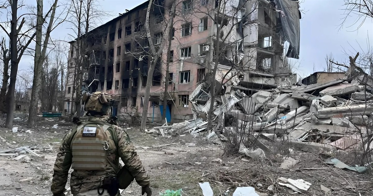 Вони йшли по трубах за нами. Як наші бійці прокладали “дорогу життя” з охопленої вогнем Авдіївки