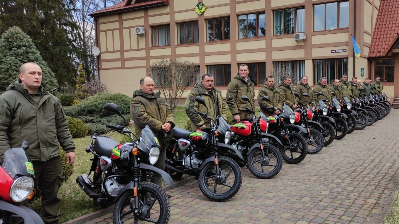 Кращим працівникам лісової охорони Сарненщини вручили мотоцикли
