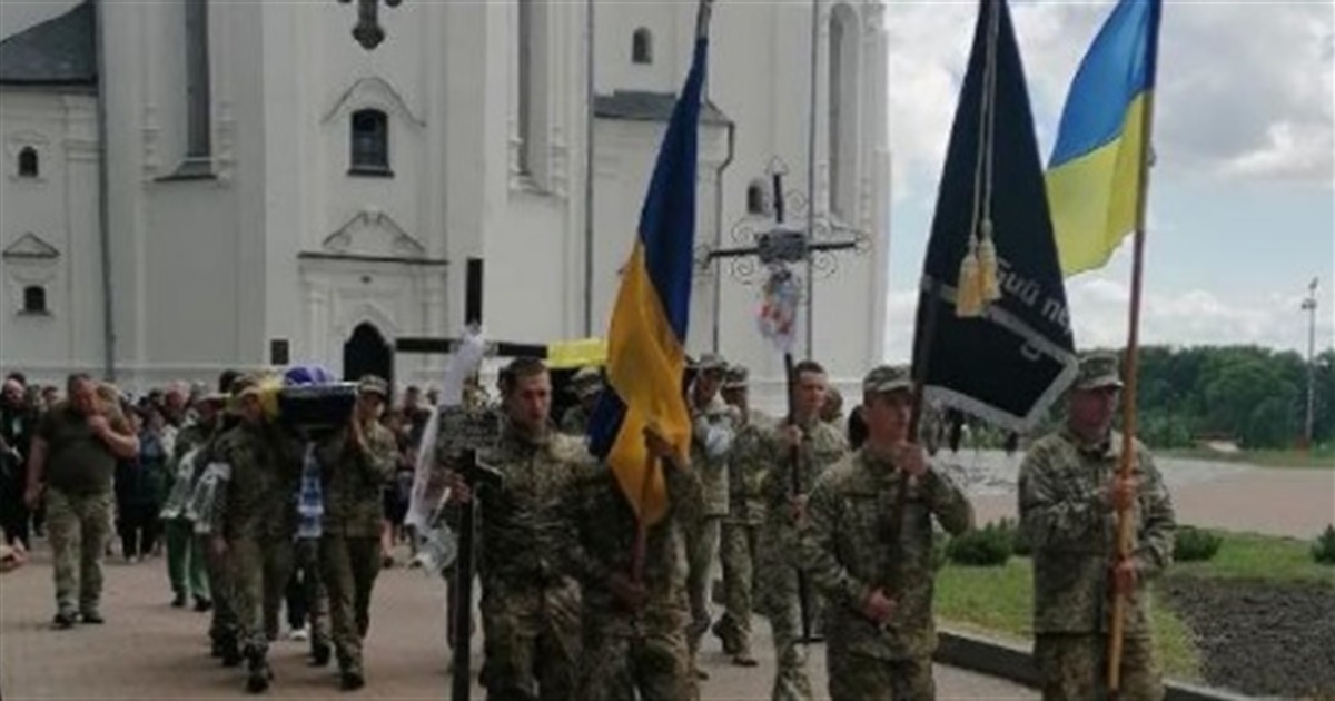 Чернігівщина простилася з трьома захисниками України
