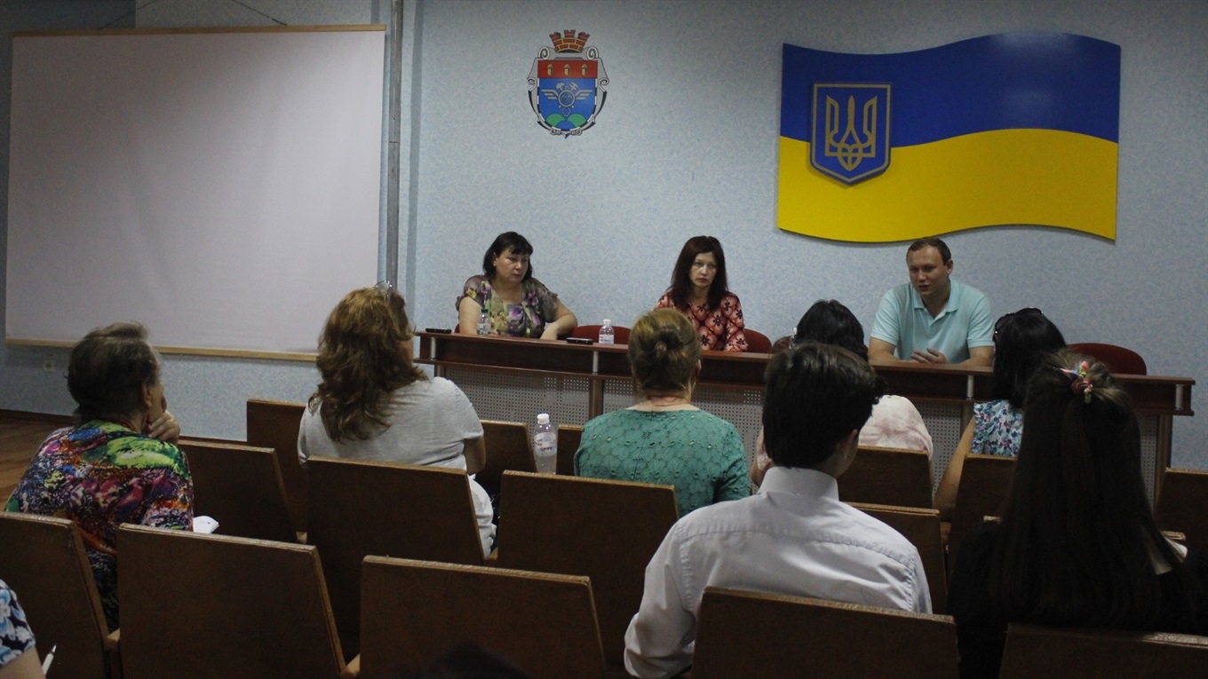 Говорили про активність громадян: в Попасній провели зустріч робочих груп міста та району