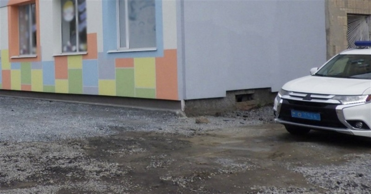 Юнака на вулиці Звягеля підрізав випадковий перехожий: поліція завершила розслідування