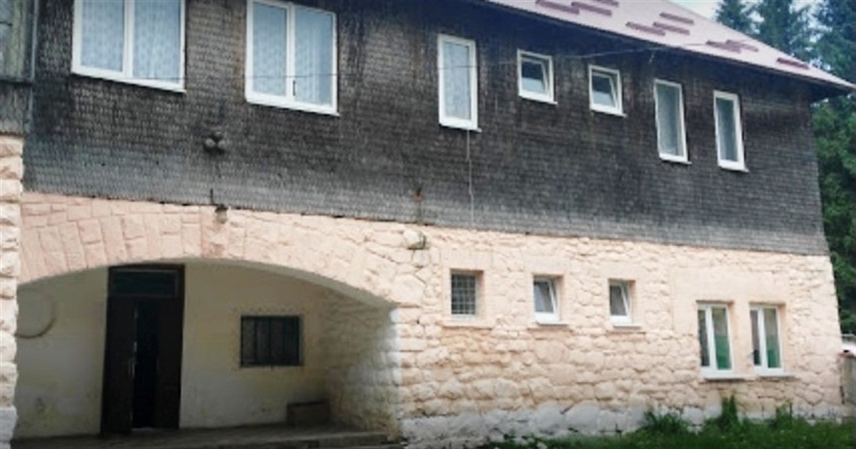 Оце так: з понеділка працюватиме тільки Рахівська четверта школа