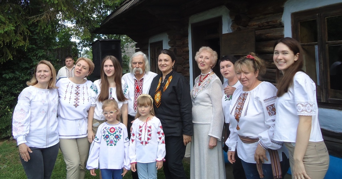 У рідному селі Івана Миколайчука Чорториї відзначили його 83-річчя