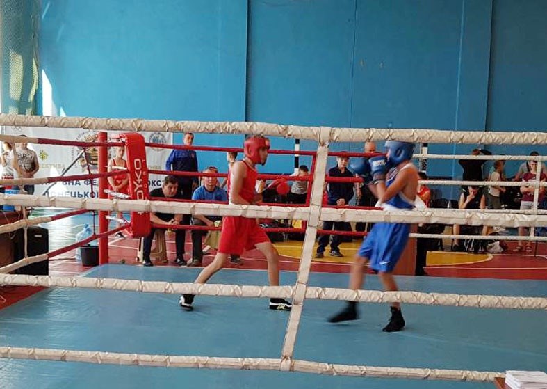 Покровські боксери захищали честь міста на чемпіонаті області 
