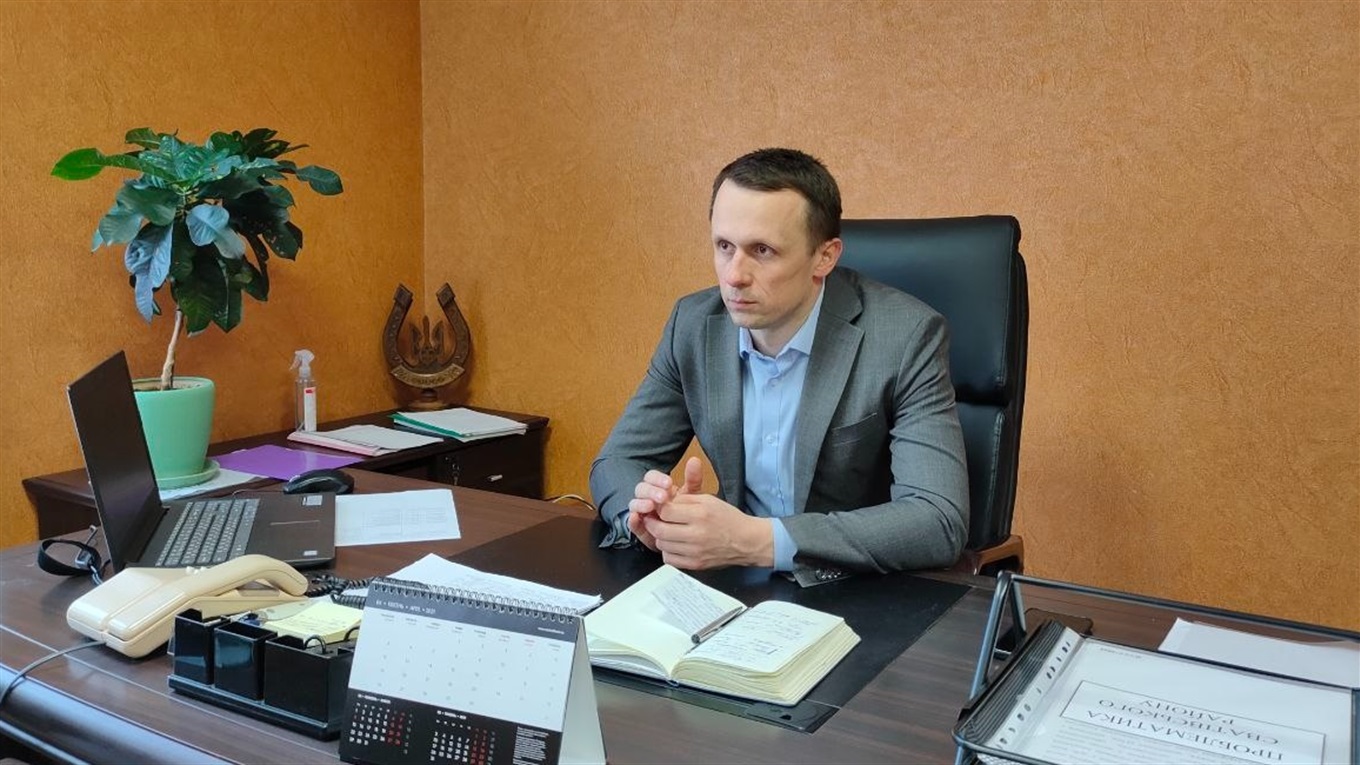 Не треба пускати коріння. Олег Клименчуков про роботу посадовців та плани щодо розвитку Сватівщини