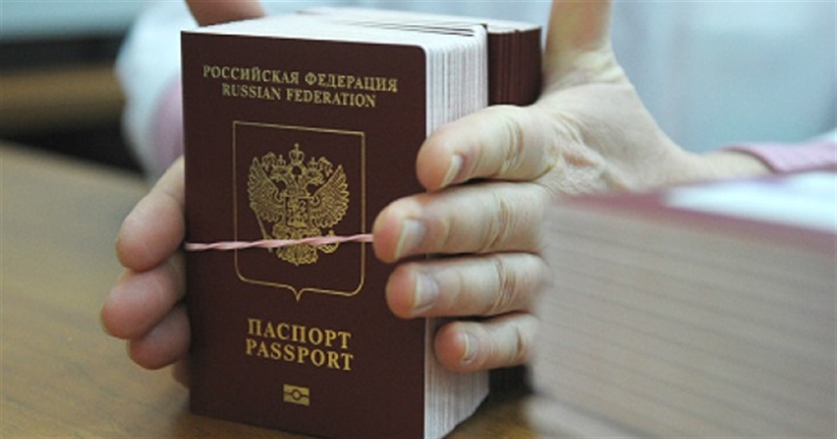 Путін зробив примусову паспортизацію окупованих територій України безстроковою. Що про це відомо