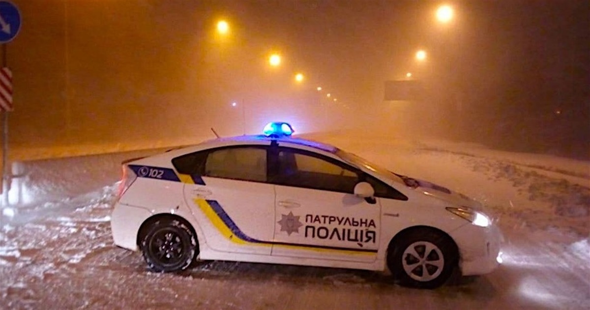 Трасса Измаил-Одесса все еще закрыта, людей эвакуируют в пункты несокрушимости
