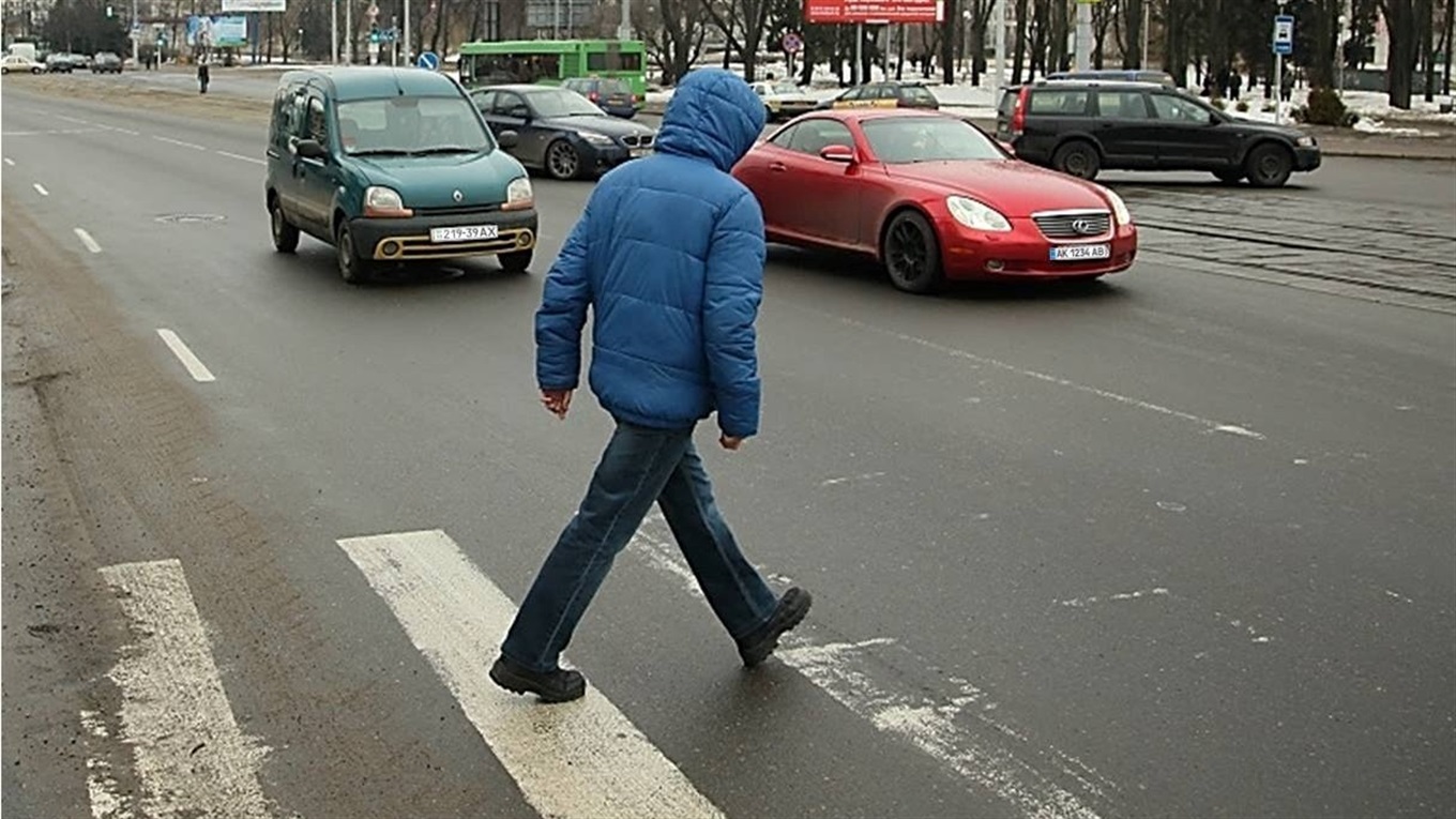 В Україні зростуть штрафи для водіїв та пішоходів