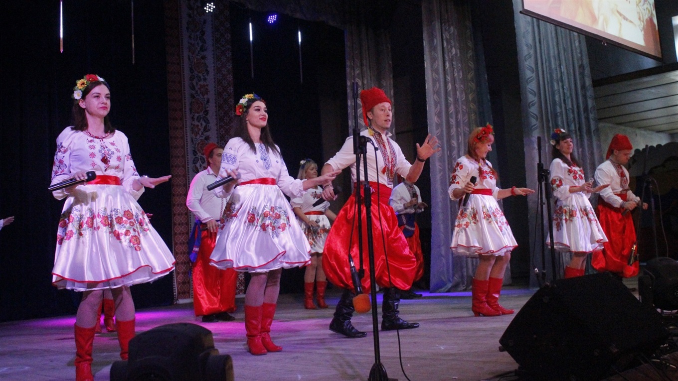 У Попасній привітали педагогічних працівників з професійним святом