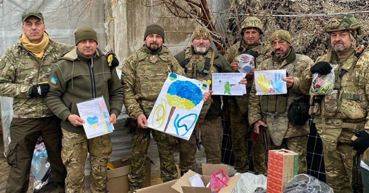 Бійці з фронту дякують старокостянтинівцям. Зворушливе відео