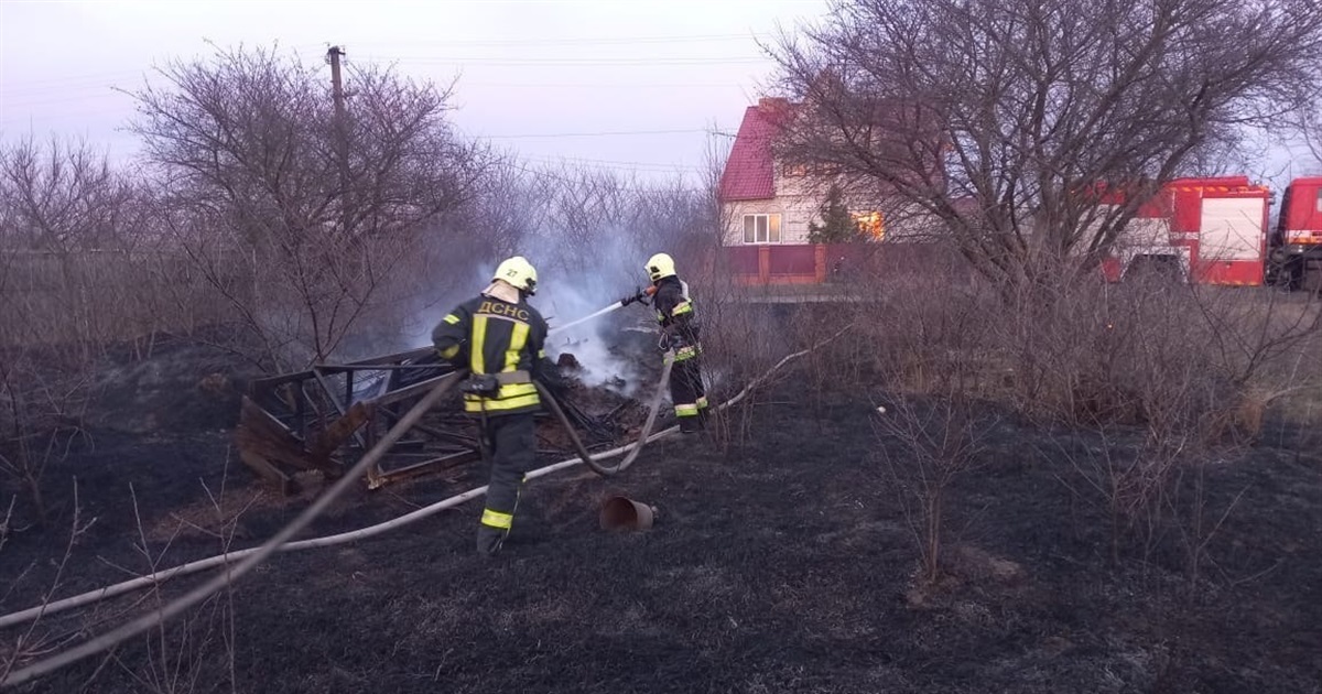 У Переяславі за добу сталися чотири пожежі: горіли будинок, суха трава і очерет ФОТО