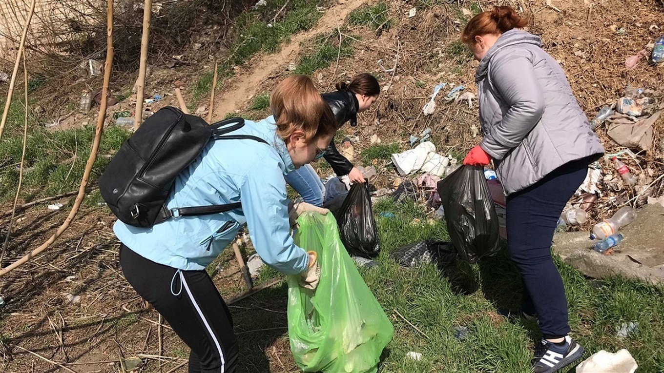 #Trashtag: Удивительный флешмоб, к которому присоединились мелитопольские студенты 