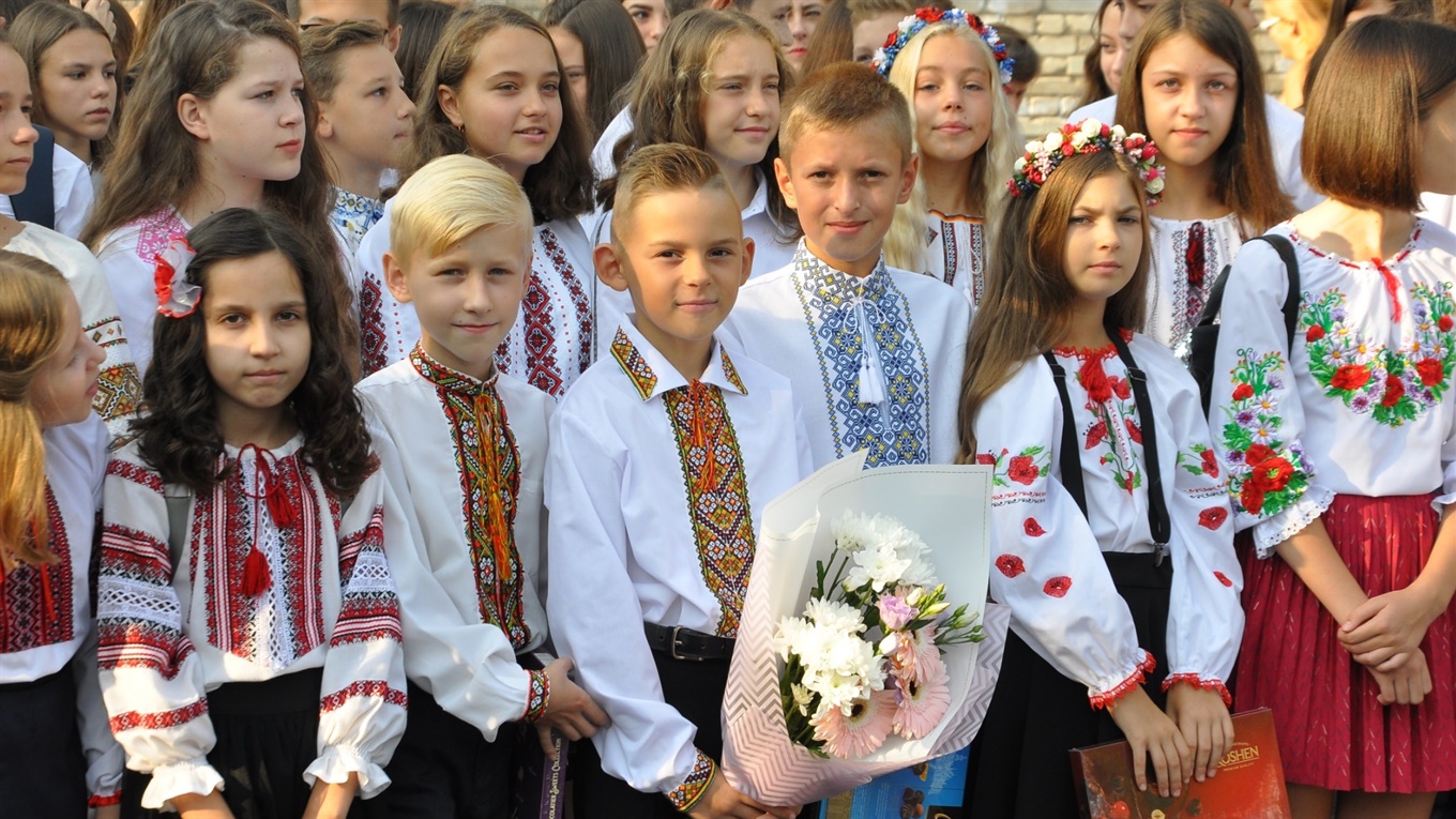 Червоноградська гімназія може вже цього року стати ліцеєм. А всі інші школи будуть гімназіями