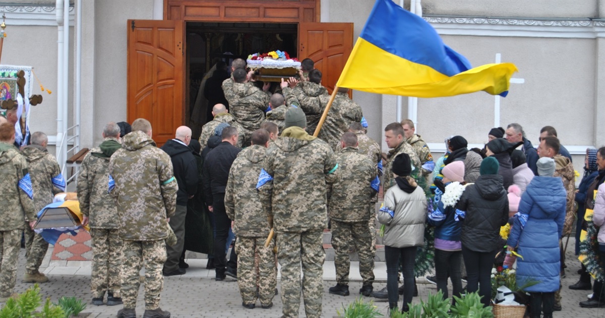 Був військовим ЗСУ, тепер – воїн Христа.Городоччани проводжають в останню путь своїх найкращих синів