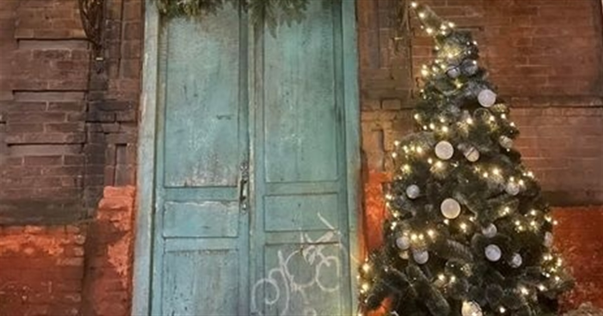 В Мариуполе повредили рождественскую фотозону