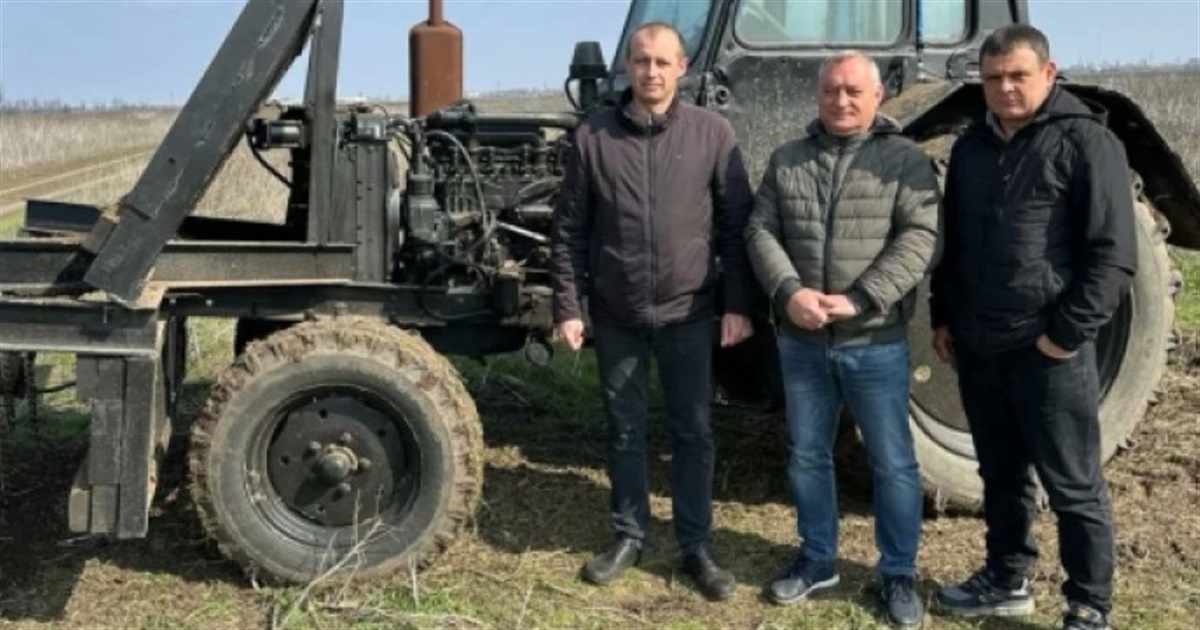 Роблять трактори-розміновувачі. Як місцеві аграрії відроджують заміновану Миколаївщину