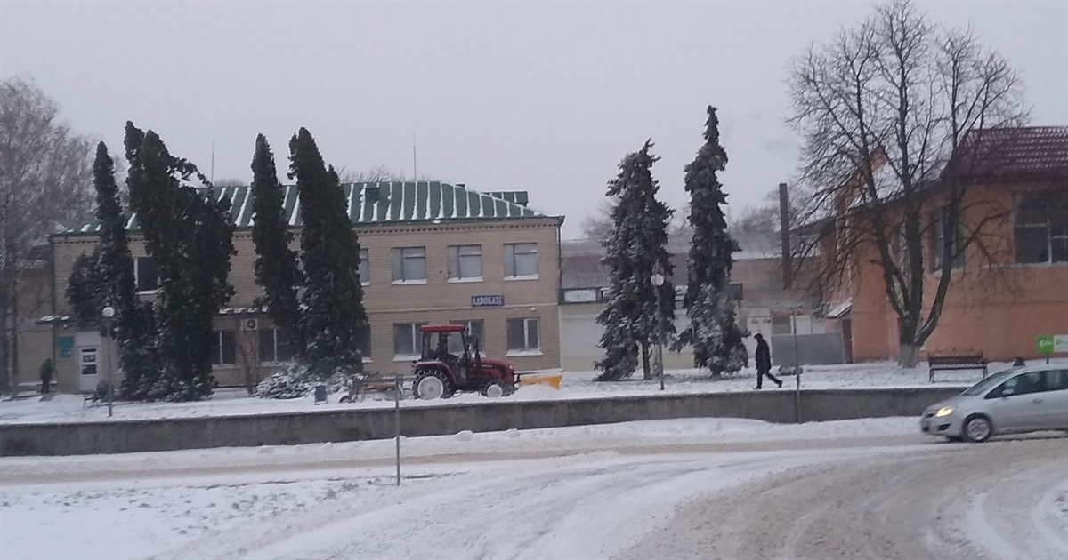 Негода на Кагарличчині: знеструмлені села та затори на дорогах (оновлено)