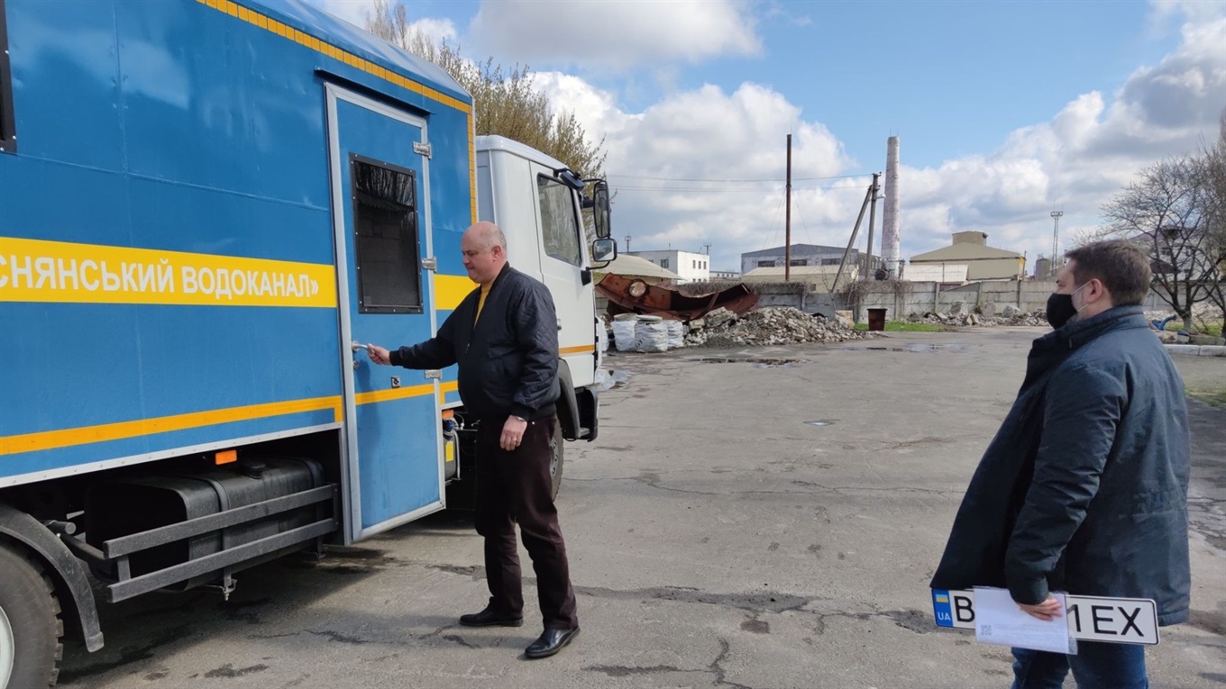 В Попаснянском департаменте водоканала появился новый автомобиль. Видео