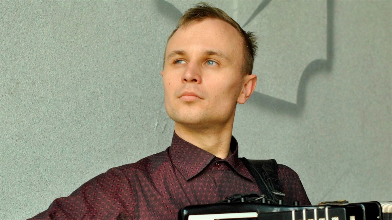 Николай Барболин: «Научить детей играть на блокфлейте, баяне, аккордеоне или гитаре – не проблема»