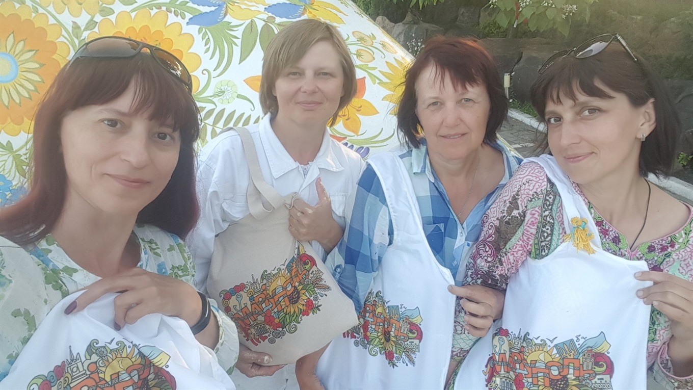 Цветы Приазовья: как художники в Мариуполе разукрашивают тетраподы