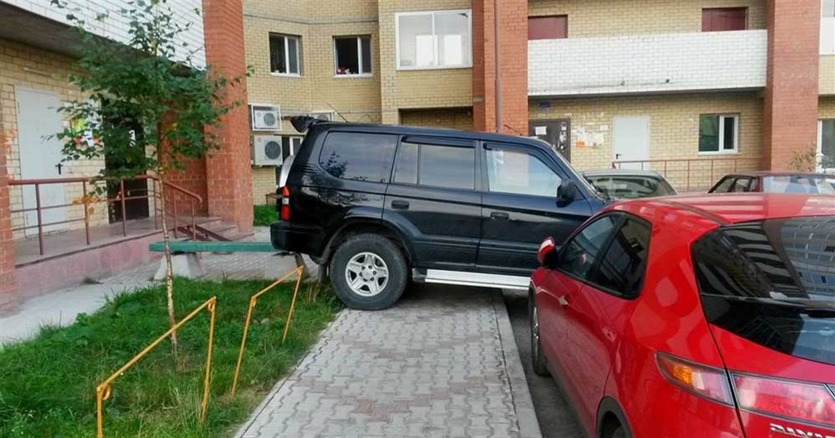 У Звягелі планують реорганізацію зон автостоянок біля багатоповерхівок