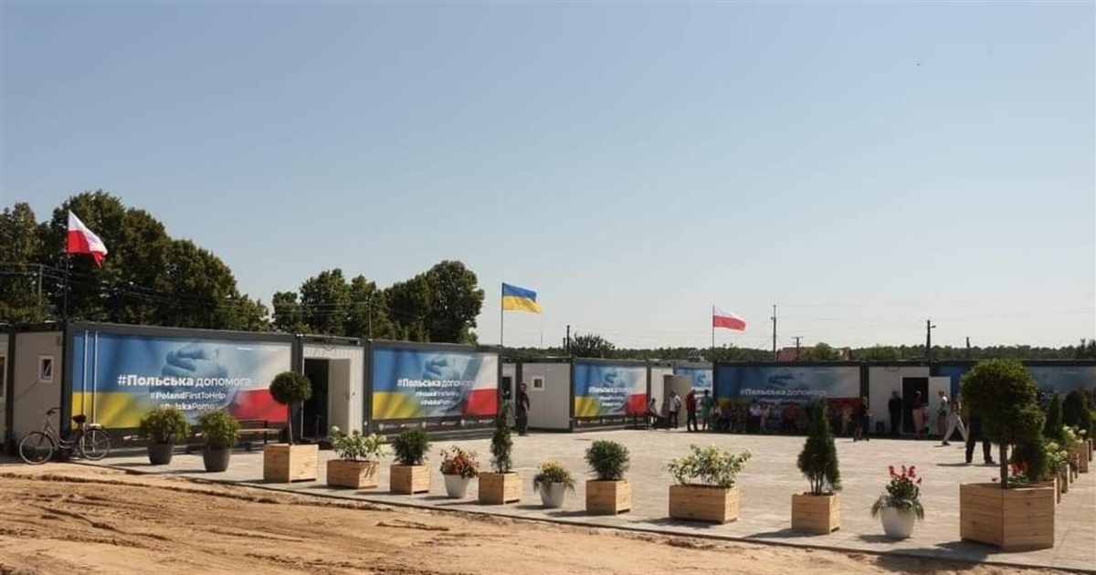 В Новоселівці відкрили тимчасове модульне містечко, де житимуть 280 людей