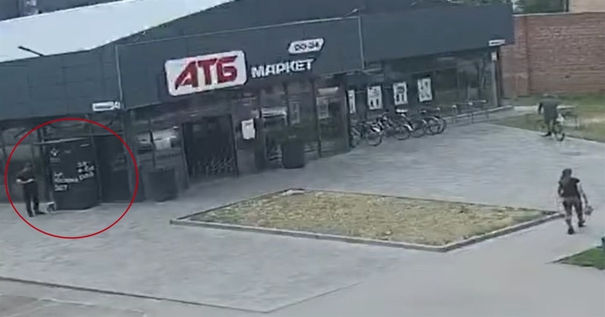 У Переяславі чоловік підкинув цуценя до супермаркета: ВІДЕО. Хроніка поліцейської доби 28 червня