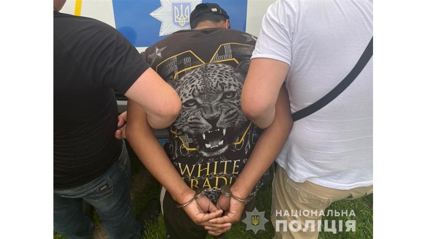 Шукали живим, знайшли вбитим. У Білопіллі поліція затримала підозрюваного