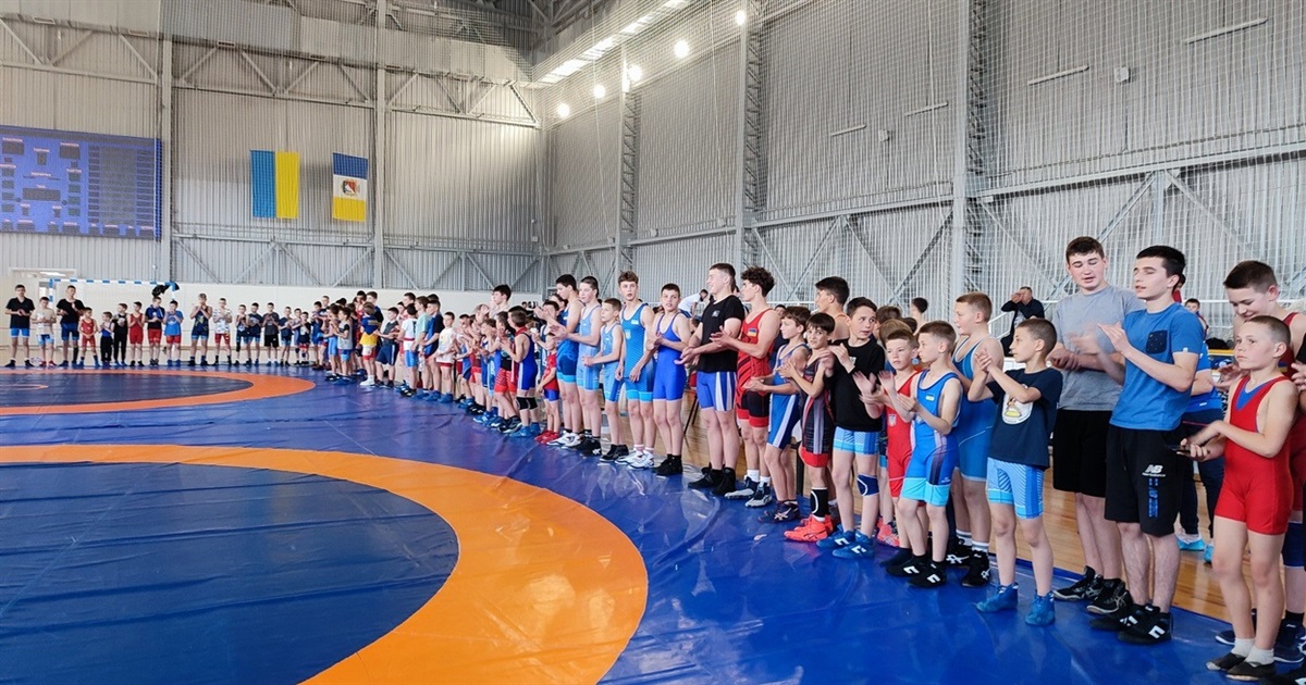 300 учасників: в Ізмаїлі стартував всеукраїнський турнір з вільної боротьби