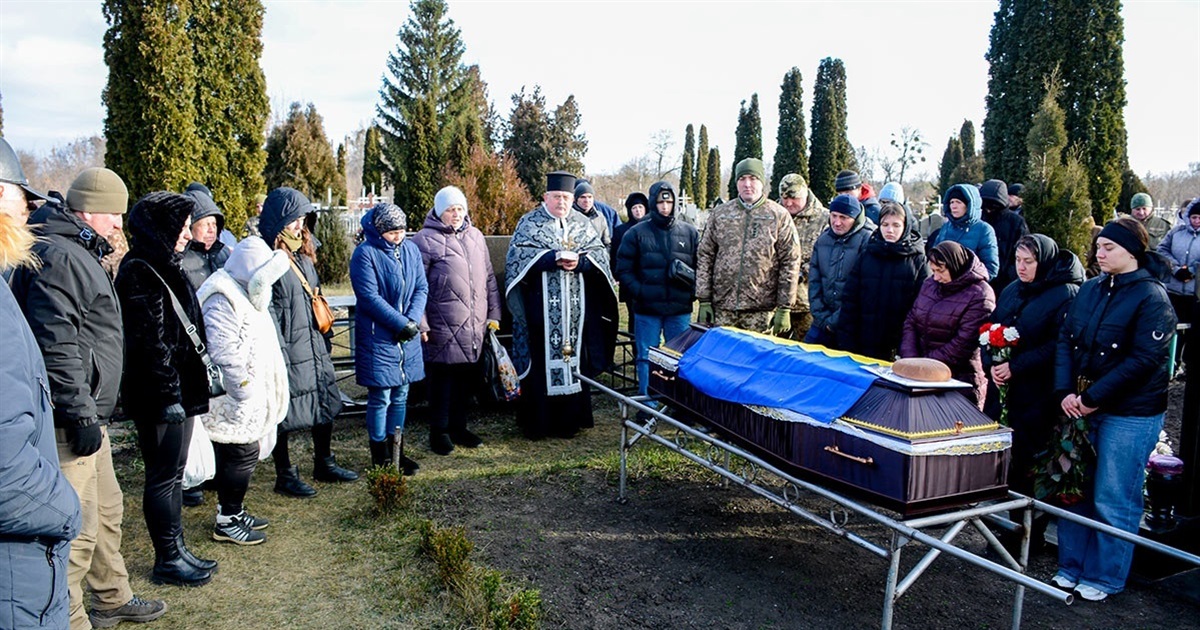 Віддав своє життя, щоб Україна вистояла - у Кагарлику попрощалися із воїном Юрієм Тригубом