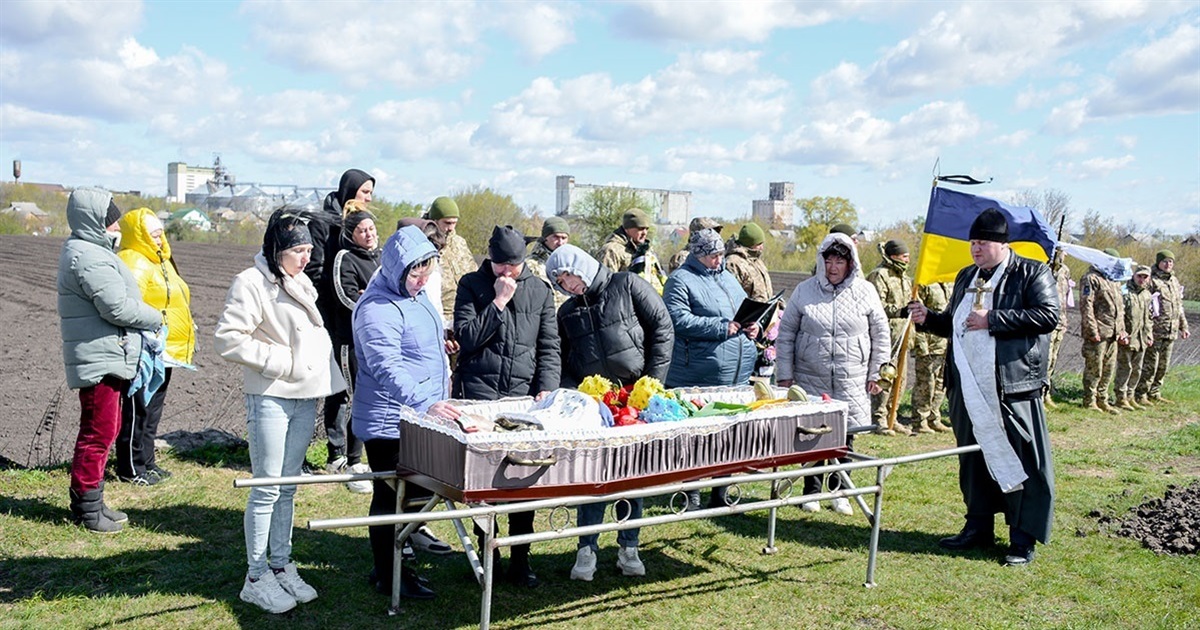 Навіки в літописі нашої Незалежності - на Кагарличчині попрощалися із воїном Олександром Сізовим