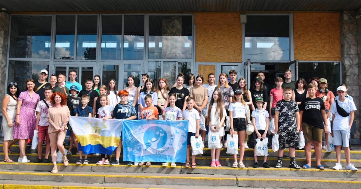 Сорок дітей із Миколаївщини та Херсонщини вирушили на відпочинок до табору на Львівщині