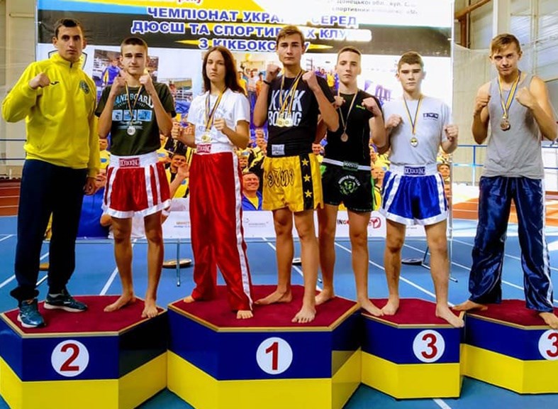 Кікбоксери Покровська привезли 22 медалі з чемпіонату України