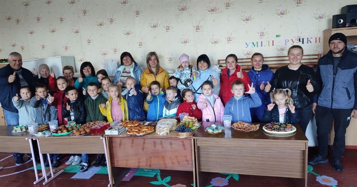 Учні Дубівської школи зібрали на підтримку Збройних Сил України 10 тисяч гривень