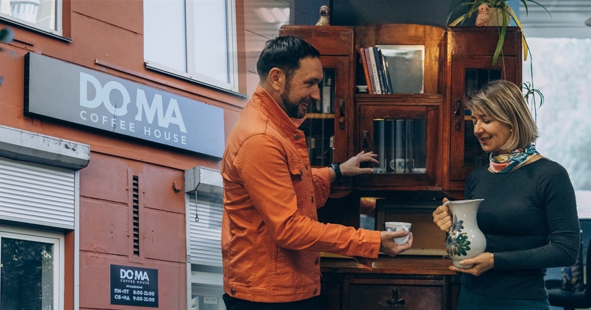 DOMA — Донецьк і Маріуполь. У Києві друзі-журналісти відкрили кав’ярню, де є грецька випічка