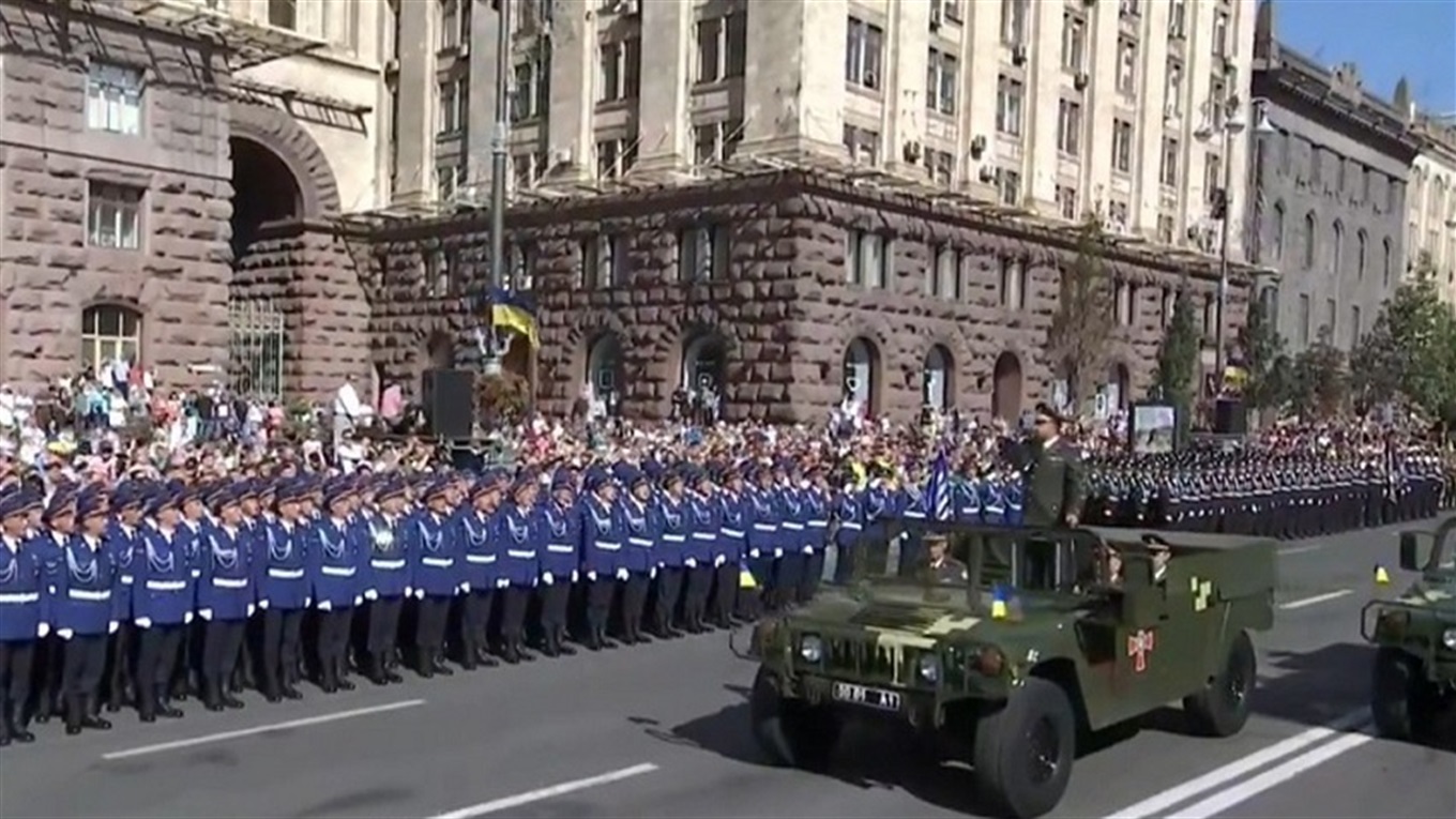 Престиж государства цены не имеет — мелитопольцы выразили свое отношение к параду на Крещатике
