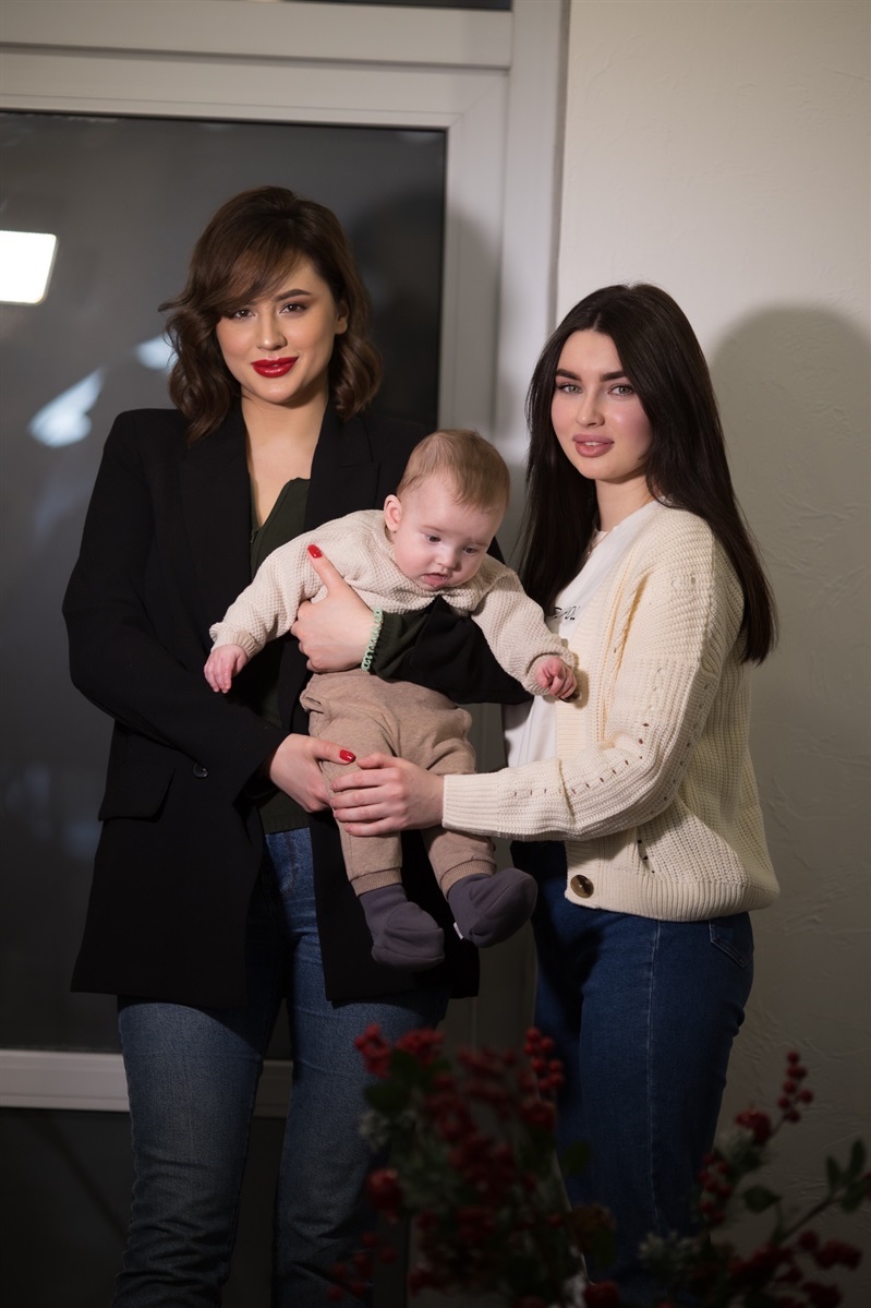Юлія Сімачова, дружина захисника Маріуполя Альона і її син Ренат