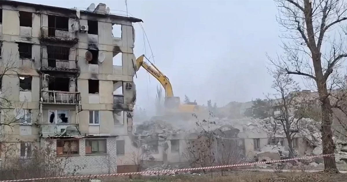 У Сіверськодонецьку окупанти планують знести понад 70 будинків. Шість багатоповерхівок уже знесли
