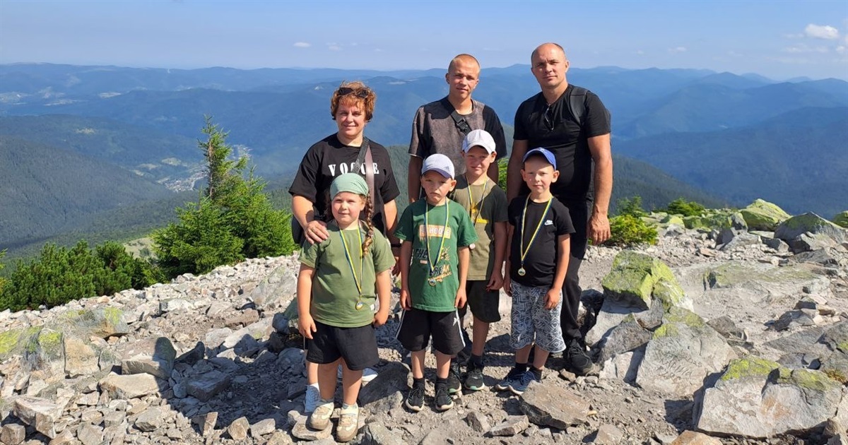 Не в системі, а в любові: історія родини Вовнянків, які виховують трьох прийомних дітей