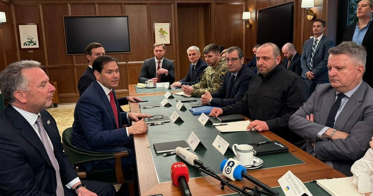 Говорили відверто про інтереси України — Зеленський про зустріч у Флориді. Про що домовлялись