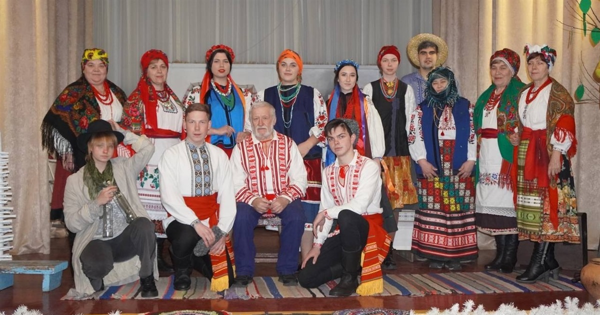 Театрали-аматори з Переяславщини на виставі "Кайдашева сім'я" зібрали для ЗСУ майже 8 тисяч гривень