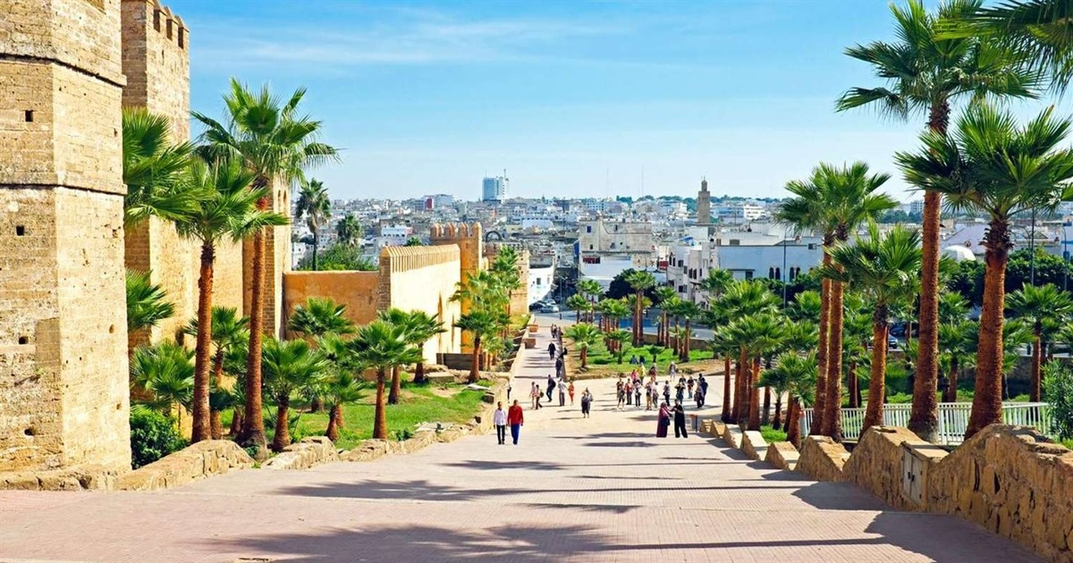 П'ять міст, куди точно варто полетіти у відпустку у 2026 році — поради від Ryanair