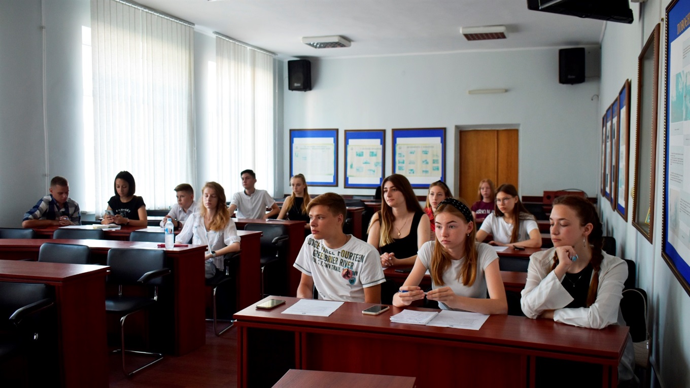 Молодь Жмеринки планує цікаве дозвілля на літній період: засідання Молодіжної ради