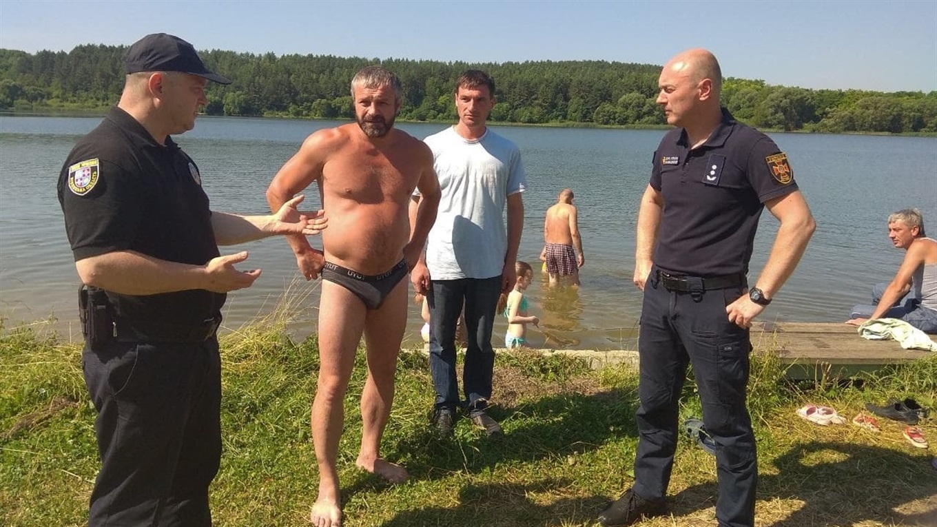 Рятувальники і правоохоронці Жмеринки проводять бесіди з населенням