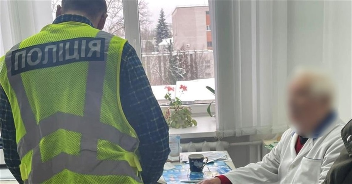 На Житомирщині на хабарі у 13 тисяч гривень затримали лікаря з лікарсько-консультативної комісії