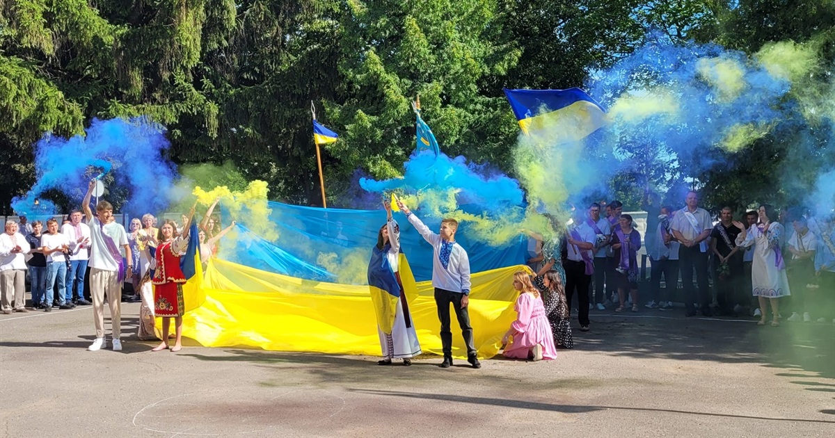У Старокостянтинівському аграрно-промисловому ліцеї - випускний. Які професії отримали
