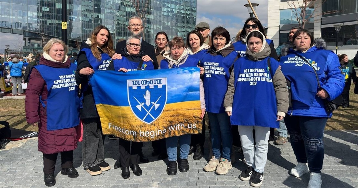 Жінки зниклих безвісти та полонених воїнів ЗСУ вийшли на акцію в Туреччині, серед них і переяславки