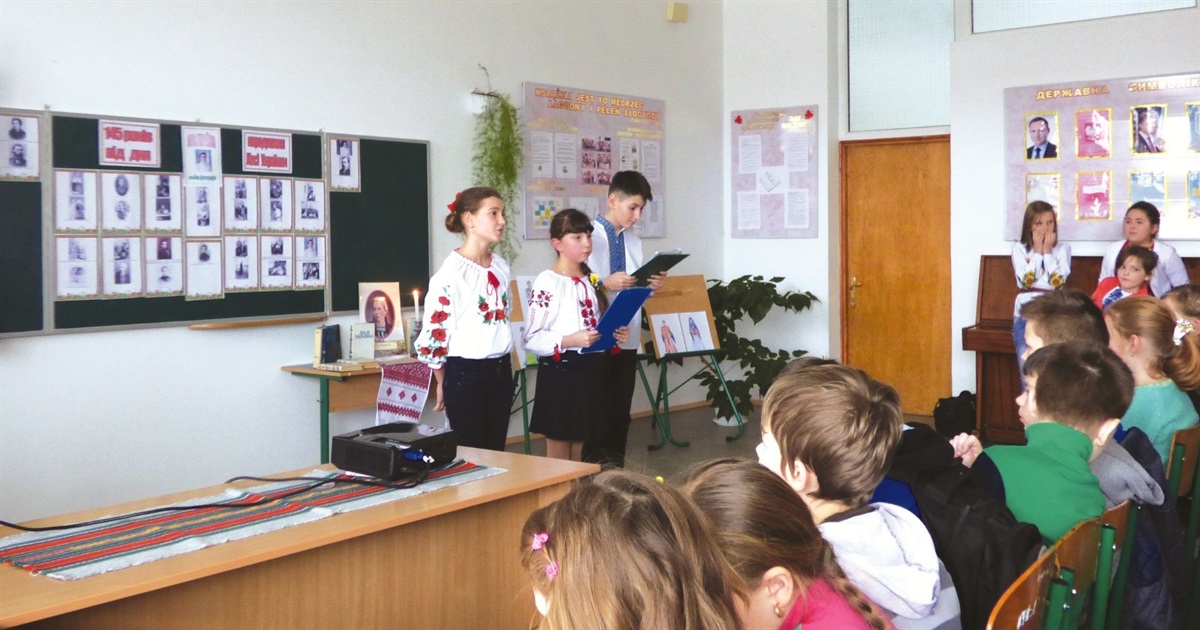 Літературний вечір пам’яті: як у Городку 10 років тому відзначали 145-річчя Лесі Українки